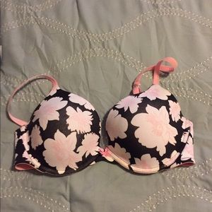 Victoria’s Secret 34 DD